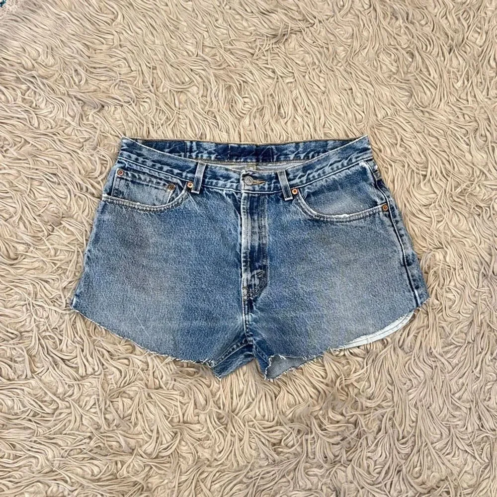 Levis 505 cutoff shorts size 34